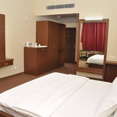 Neelkanth'S Bagar Inn Resort Jhunjhunu エクステリア 写真