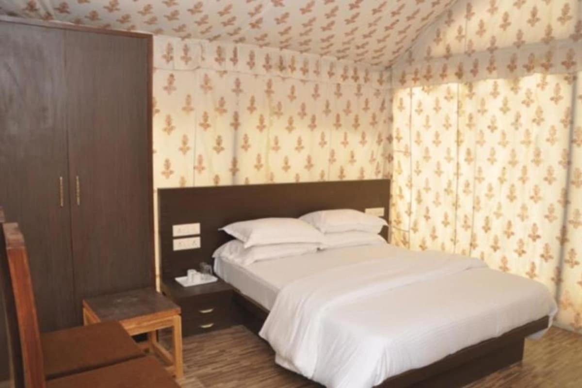 Neelkanth'S Bagar Inn Resort Jhunjhunu エクステリア 写真