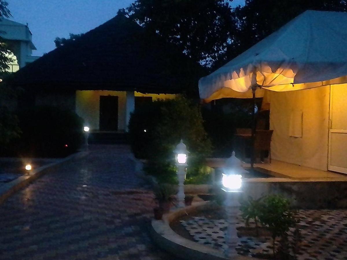 Neelkanth'S Bagar Inn Resort Jhunjhunu エクステリア 写真