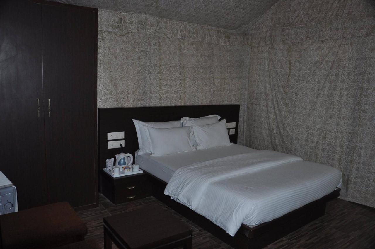 Neelkanth'S Bagar Inn Resort Jhunjhunu エクステリア 写真