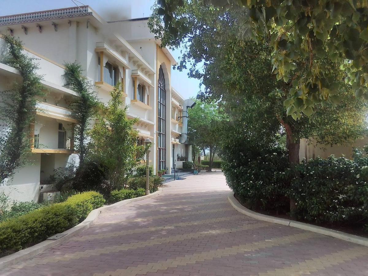 Neelkanth'S Bagar Inn Resort Jhunjhunu エクステリア 写真